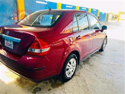 نيسان فيرسا